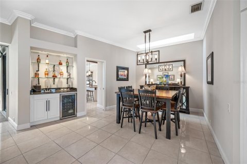 House in Tampa, Florida 5 bedrooms, 291.16 sq.m. № 1522850 - photo 9