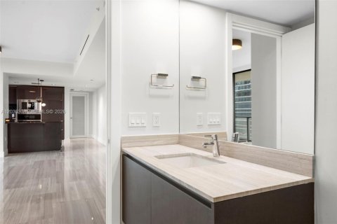 Condo in Miami, Florida, 2 bedrooms № 2154033 - photo 22