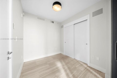 Condo in Miami, Florida, 2 bedrooms № 2154033 - photo 19