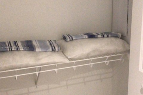 Condominio en alquiler en Miami, Florida, 53.88 m2 № 2010170 - foto 10