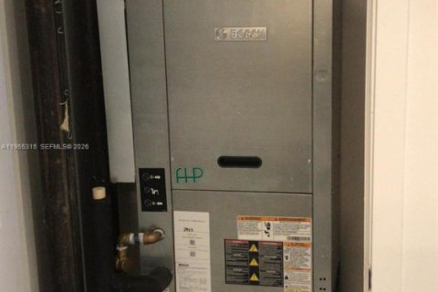 Condominio en alquiler en Miami, Florida, 53.88 m2 № 2010170 - foto 12