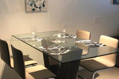 Condominio en alquiler en Miami, Florida, 53.88 m2 № 2010170 - foto 6
