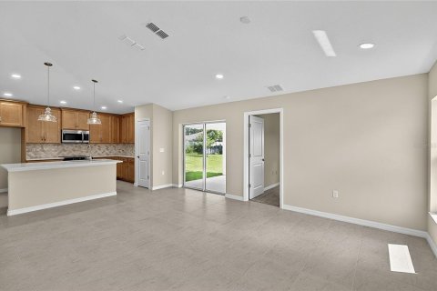 House in Palm Coast, Florida 4 bedrooms, 140.93 sq.m. № 2130348 - photo 11