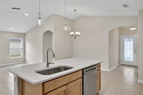 House in Palm Coast, Florida 4 bedrooms, 140.93 sq.m. № 2130348 - photo 18