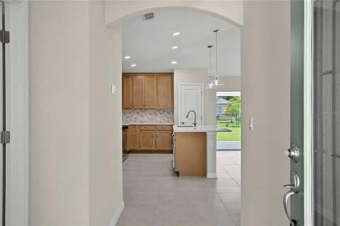 House in Palm Coast, Florida 4 bedrooms, 140.93 sq.m. № 2130348 - photo 7