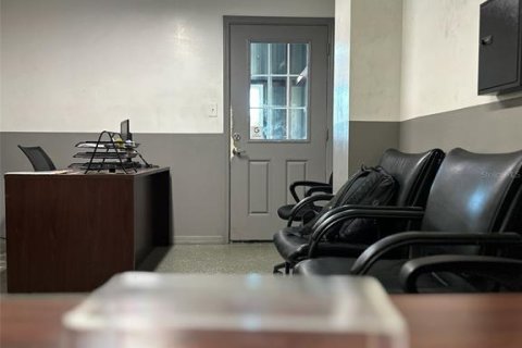 Commercial property in Orlando, Florida 522.58 sq.m. № 1840300 - photo 14