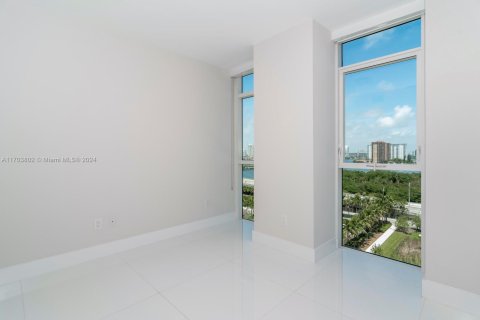 Copropriété à vendre à Sunny Isles Beach, Floride: 3 chambres, 158.4 m2 № 1979034 - photo 24