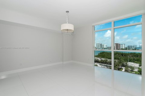 Copropriété à vendre à Sunny Isles Beach, Floride: 3 chambres, 158.4 m2 № 1979034 - photo 16