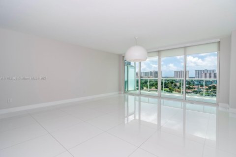 Copropriété à vendre à Sunny Isles Beach, Floride: 3 chambres, 158.4 m2 № 1979034 - photo 5