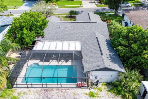 House in Palm Harbor, Florida 4 bedrooms, 181.44 sq.m. № 1894760 - photo 4