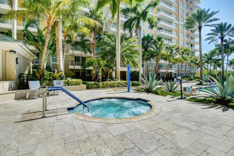 Condominio en alquiler en Boynton Beach, Florida, 2 dormitorios, 112.04 m2 № 1047891 - foto 1