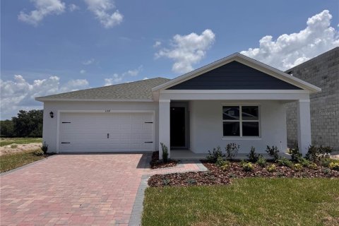 House in Apopka, Florida 4 bedrooms, 192.96 sq.m. № 2235651