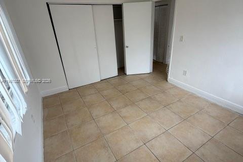 Apartment in North Miami Beach, Florida 2 bedrooms, 76.18 sq.m. № 2067439 - photo 5