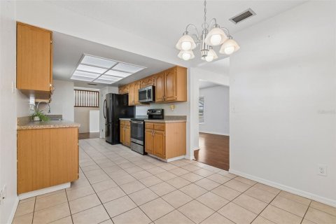 Купить виллу или дом в Сеффнер, Флорида 6 комнат, 223.99м2, № 2167015 - фото 23