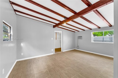 House in West Park, Florida 3 bedrooms, 120.77 sq.m. № 1996138 - photo 14