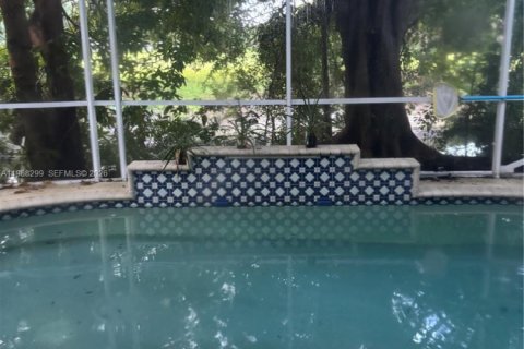 Casa en alquiler en Pompano Beach, Florida, 4 dormitorios, 221.39 m2 № 2055425 - foto 9