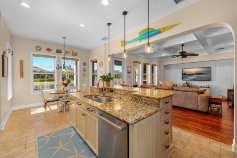 House in Apollo Beach, Florida 4 bedrooms, 361.95 sq.m. № 1826686 - photo 10