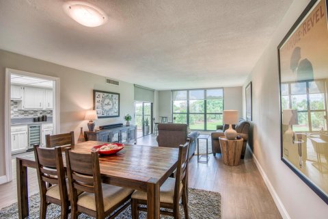 Copropriété à vendre à Palm Beach Gardens, Floride: 2 chambres, 121.24 m2 № 2188987 - photo 3
