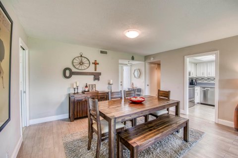 Copropriété à vendre à Palm Beach Gardens, Floride: 2 chambres, 121.24 m2 № 2188987 - photo 12