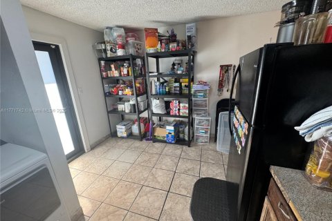 Townhouse in Miami Gardens, Florida 2 bedrooms, 89.19 sq.m. № 1862283 - photo 14