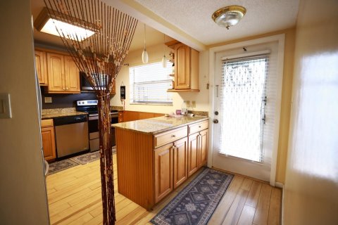 Condo in Margate, Florida, 2 bedrooms  № 2247087 - photo 3
