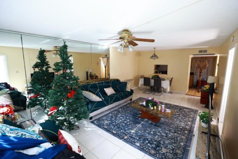 Condo in Margate, Florida, 2 bedrooms  № 2247087 - photo 5