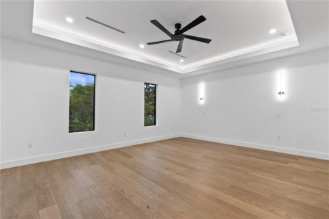 Casa en venta en Tampa, Florida, 5 dormitorios, 317.73 m2 № 1649452 - foto 24