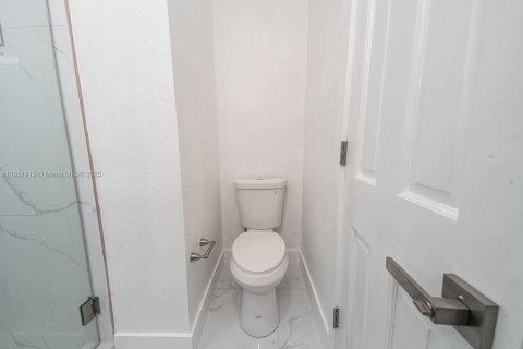 House in Miramar, Florida 3 bedrooms, 133.97 sq.m. № 1871474 - photo 25