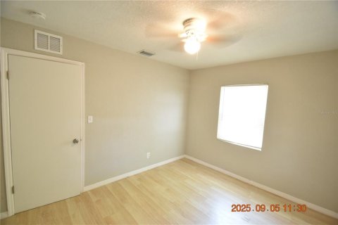 Casa en alquiler en Saint Petersburg, Florida, 3 dormitorios, 106.28 m2 № 1915597 - foto 19