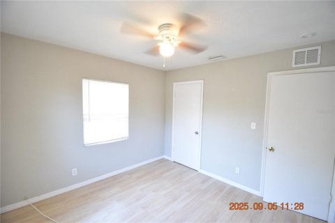 Casa en alquiler en Saint Petersburg, Florida, 3 dormitorios, 106.28 m2 № 1915597 - foto 13