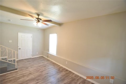 Casa en alquiler en Saint Petersburg, Florida, 3 dormitorios, 106.28 m2 № 1915597 - foto 23