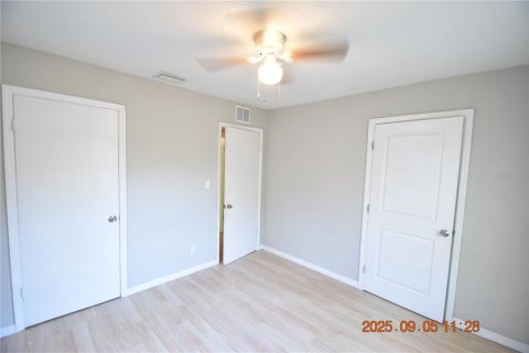 Casa en alquiler en Saint Petersburg, Florida, 3 dormitorios, 106.28 m2 № 1915597 - foto 12