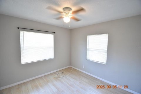 Casa en alquiler en Saint Petersburg, Florida, 3 dormitorios, 106.28 m2 № 1915597 - foto 10