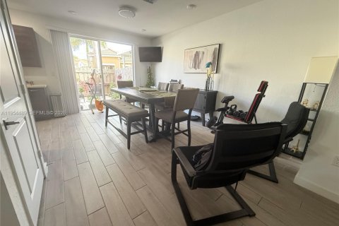 Touwnhouse à vendre à Homestead, Floride: 3 chambres, 120.96 m2 № 2010915 - photo 20