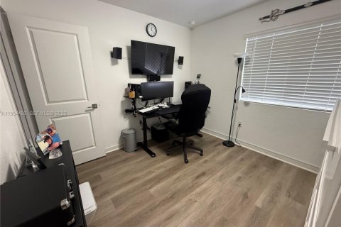 Touwnhouse à vendre à Homestead, Floride: 3 chambres, 120.96 m2 № 2010915 - photo 9