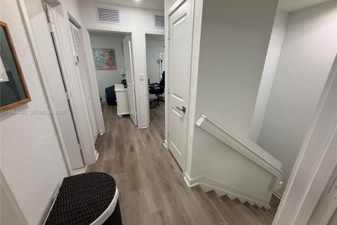 Touwnhouse à vendre à Homestead, Floride: 3 chambres, 120.96 m2 № 2010915 - photo 7