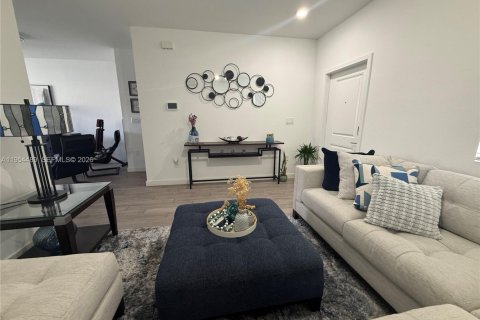 Touwnhouse à vendre à Homestead, Floride: 3 chambres, 120.96 m2 № 2010915 - photo 23