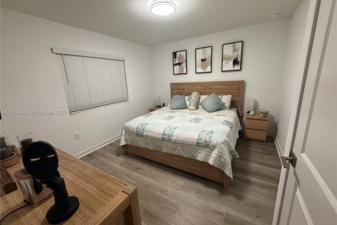 Touwnhouse à vendre à Homestead, Floride: 3 chambres, 120.96 m2 № 2010915 - photo 16