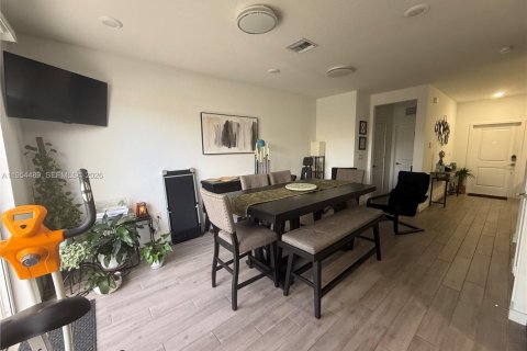 Touwnhouse à vendre à Homestead, Floride: 3 chambres, 120.96 m2 № 2010915 - photo 21