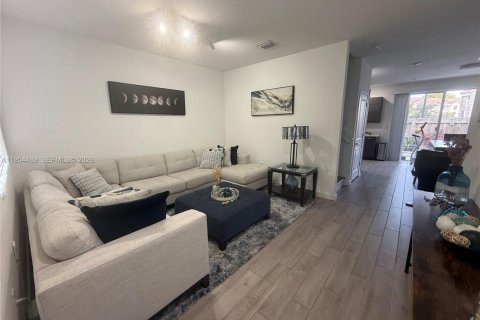 Touwnhouse à vendre à Homestead, Floride: 3 chambres, 120.96 m2 № 2010915 - photo 25