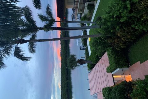 Condo in Tequesta, Florida, 2 bedrooms  № 1180563 - photo 1