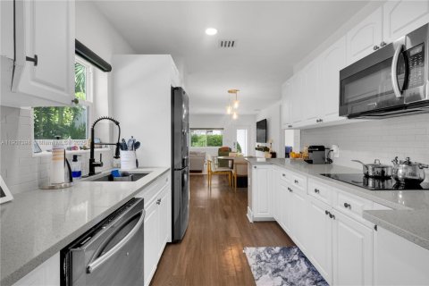 Villa ou maison à vendre à Miami Shores, Floride: 2 chambres, 95.69 m2 № 1966258 - photo 17