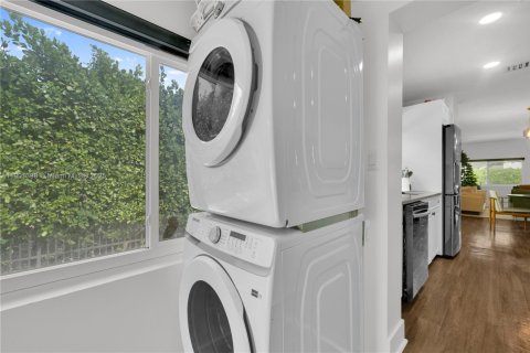 Villa ou maison à vendre à Miami Shores, Floride: 2 chambres, 95.69 m2 № 1966258 - photo 19