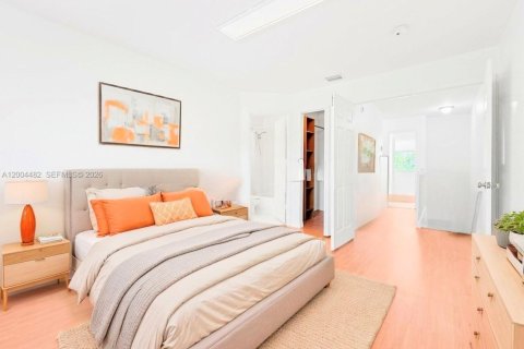 Купить кондоминиум в Дорал, Флорида 3 спальни, 131.92м2, № 2068582 - фото 10