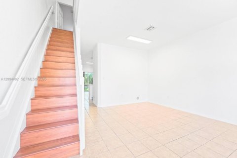 Купить кондоминиум в Дорал, Флорида 3 спальни, 131.92м2, № 2068582 - фото 9