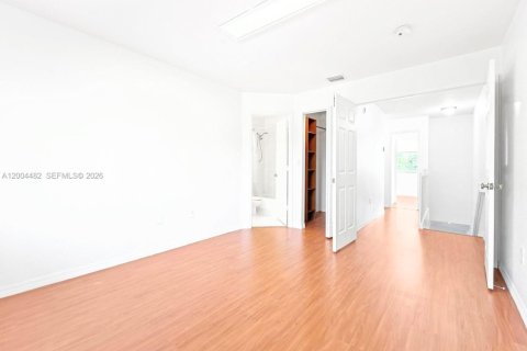 Купить кондоминиум в Дорал, Флорида 3 спальни, 131.92м2, № 2068582 - фото 11