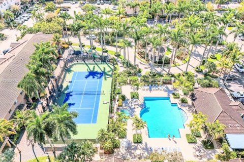 Купить кондоминиум в Дорал, Флорида 3 спальни, 131.92м2, № 2068582 - фото 20