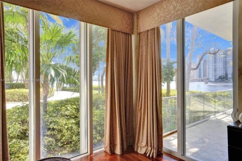 Condominio en venta en Aventura, Florida, 3 dormitorios, 227.61 m2 № 1867546 - foto 7
