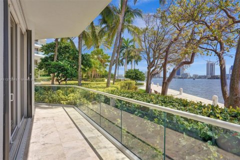 Condominio en venta en Aventura, Florida, 3 dormitorios, 227.61 m2 № 1867546 - foto 15
