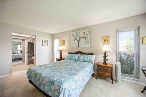 House in Port Charlotte, Florida 3 bedrooms, 164.62 sq.m. № 1893792 - photo 18